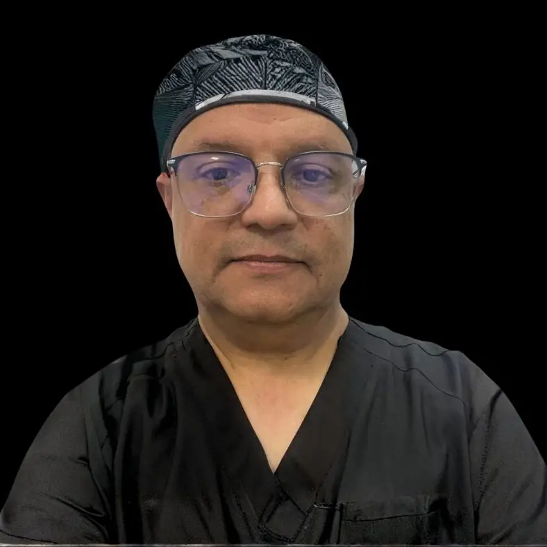 Dr. Carlo Pedroza